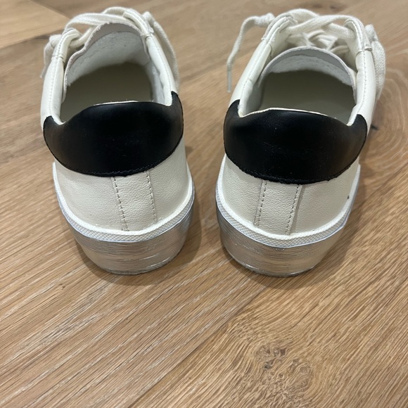 Dolce Vita Zina Low Top Sneaker - Picture 5 of 10